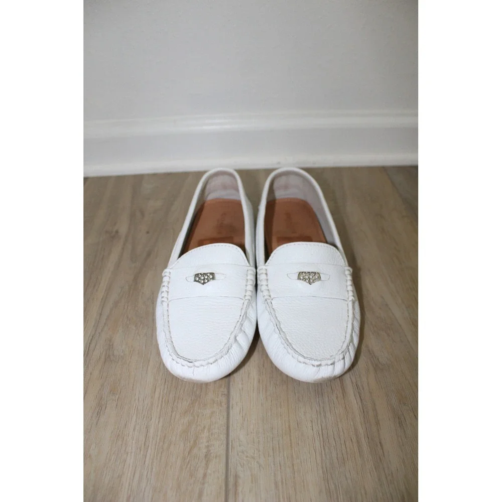 Coach Nicola White Pebbled Leather Driver Loafers Womens 8.5 Silver Logo Q1873